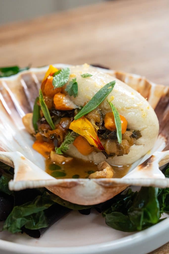 photo culinaire plat bun avec légumes