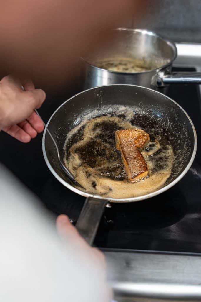 photo culinaire geste cuisson cèpe beurre