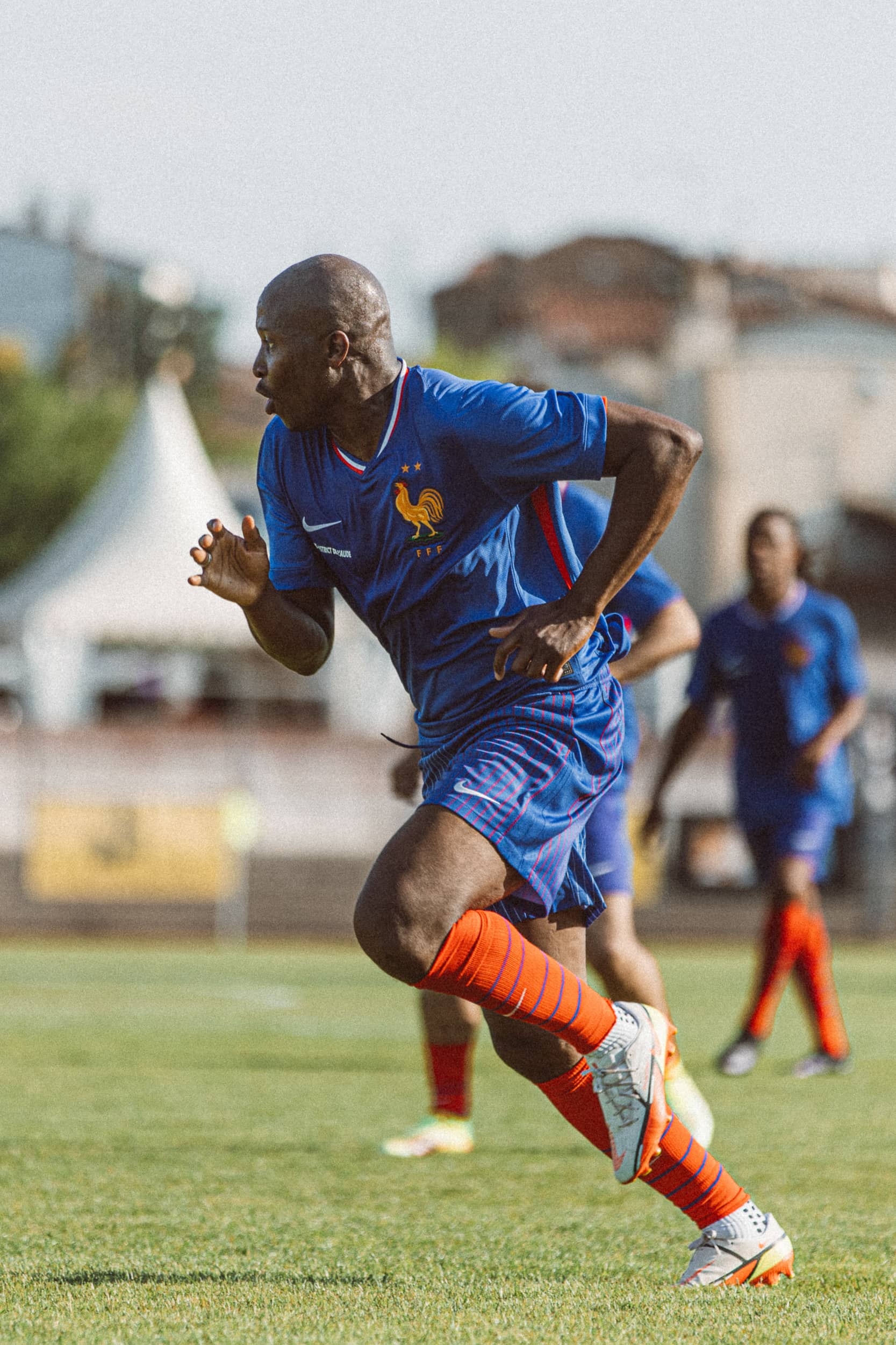 photographie football équipe de France 1998 Carcassonne Qapture Rod Fanni