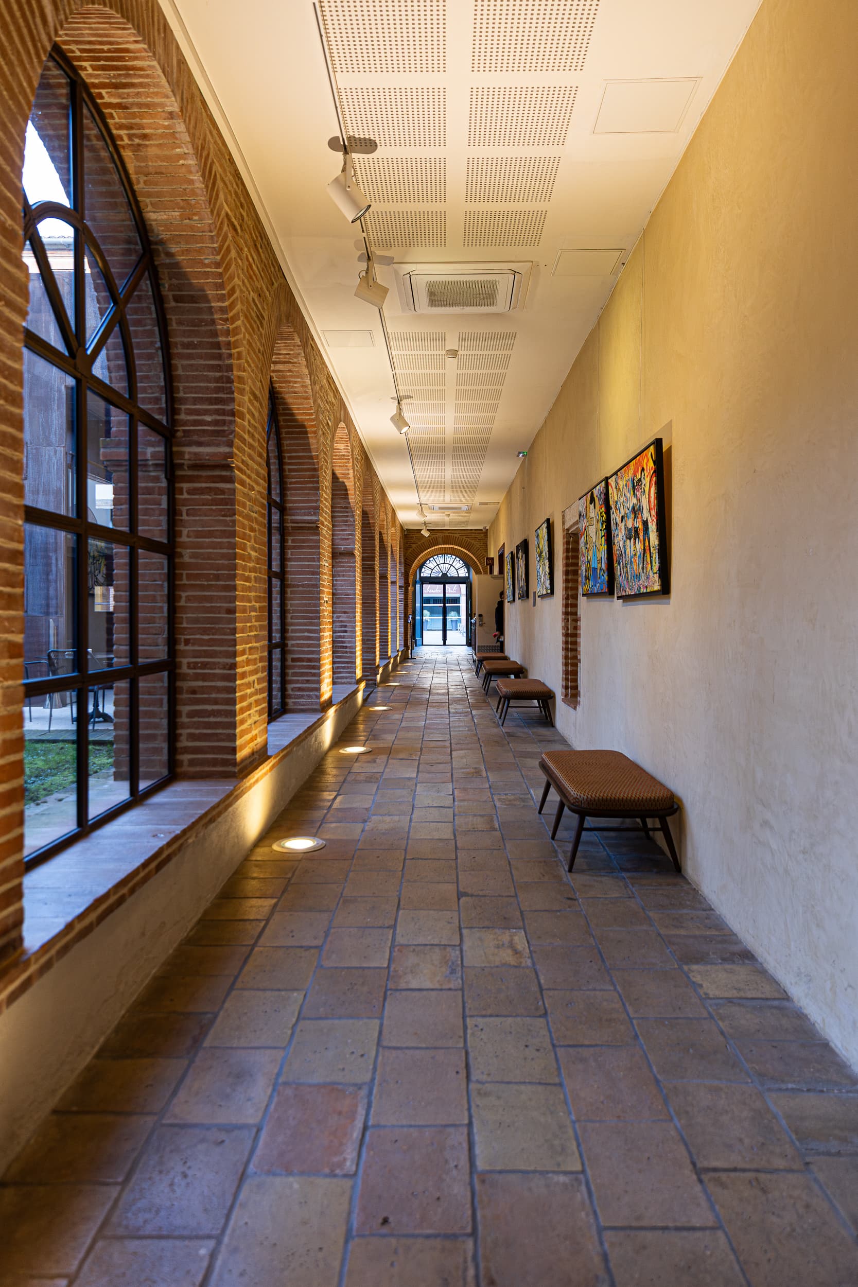 photographie immobilier Dali Hotel Montauban architecture Qapture couloir